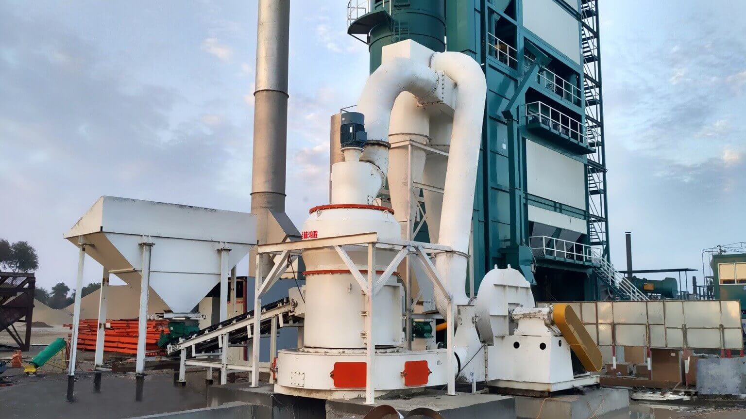 The difference between light calcium and heavy calcium-calcium carbonate Raymond mill HC1500